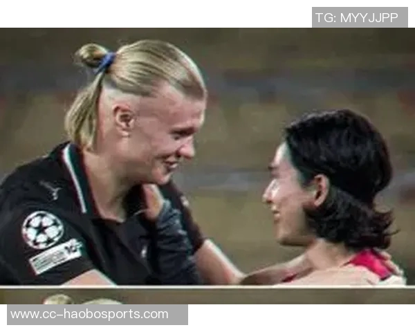 老队友重聚温情时刻哈兰德与南野拓实亲切拥抱寒暄 老队友重聚温情时刻哈兰德与南野拓实亲切拥抱寒暄